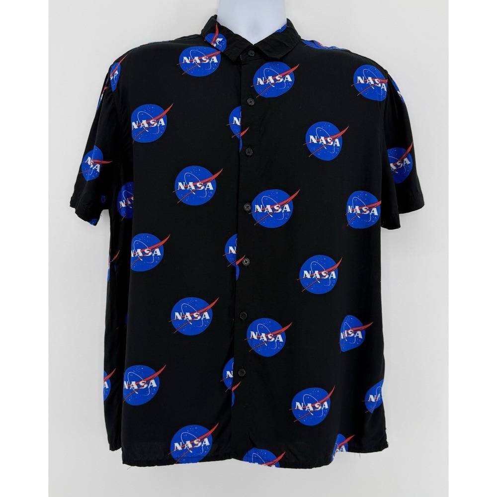 Chemistry NASA All Over Print Camp Shirt Large Black Rayon Space Logo Button Up